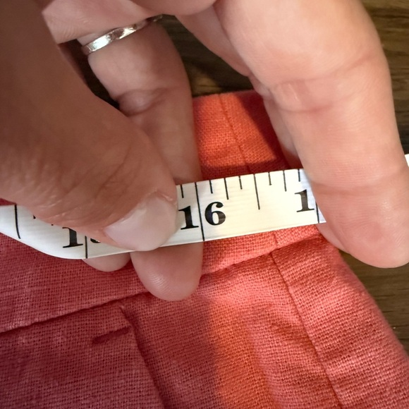 J. Crew linen blend scalloped hem shorts • women’s size 10 - Picture 6 of 7